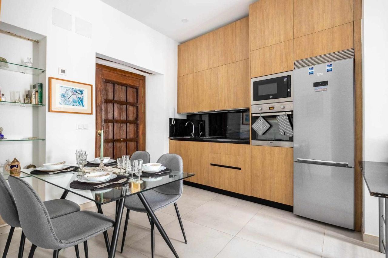 Comfy Away - Apartamento Exclusivo Mercado De Triana Con Balcon 塞维利亚 外观 照片