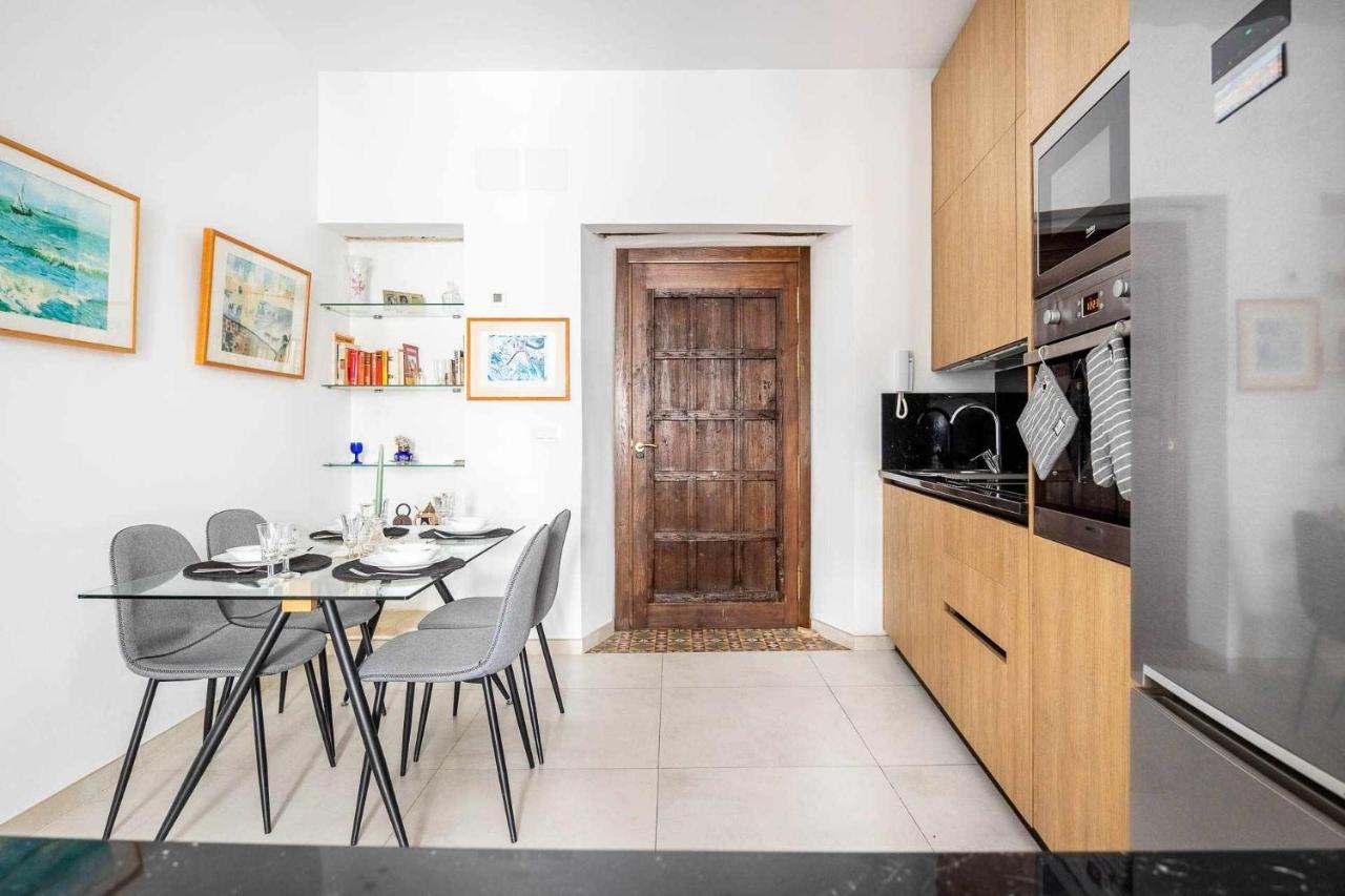 Comfy Away - Apartamento Exclusivo Mercado De Triana Con Balcon 塞维利亚 外观 照片