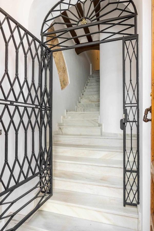 Comfy Away - Apartamento Exclusivo Mercado De Triana Con Balcon 塞维利亚 外观 照片