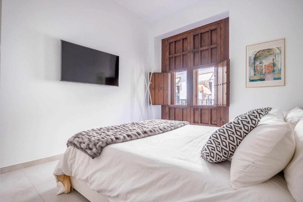 Comfy Away - Apartamento Exclusivo Mercado De Triana Con Balcon 塞维利亚 外观 照片