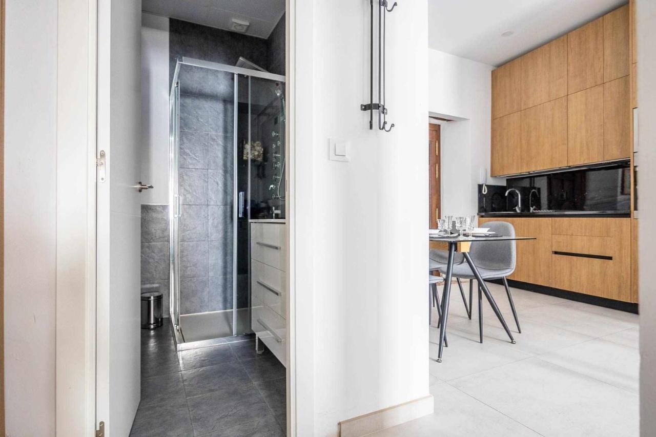 Comfy Away - Apartamento Exclusivo Mercado De Triana Con Balcon 塞维利亚 外观 照片