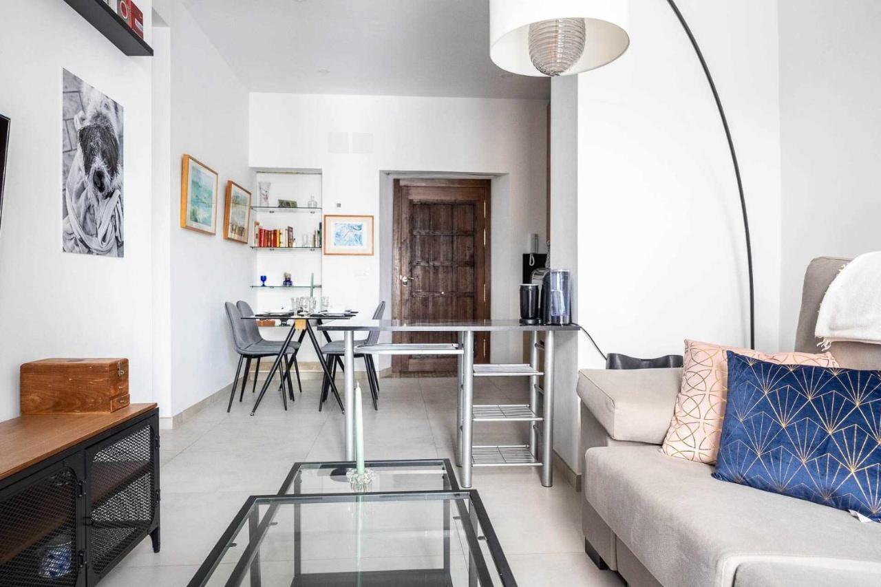 Comfy Away - Apartamento Exclusivo Mercado De Triana Con Balcon 塞维利亚 外观 照片